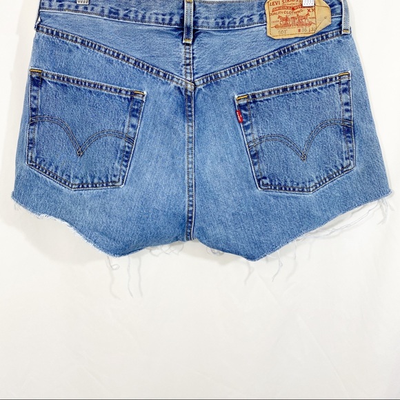 Vintage Levi’s 501 High Waisted Cutoff Denim Short - Picture 6 of 11